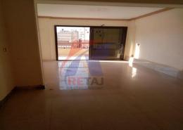 Apartment - 4 bedrooms - 3 bathrooms for للبيع in Moussa Al Kazim St. - Al Hadiqah Al Dawliyah - 7th District - Nasr City - Cairo