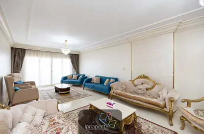 شقة - 3 غرف نوم - 3 حمامات للايجار في شارع رسمى باشا - جليم - حي شرق - الاسكندرية