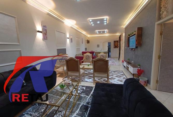 8128877 - Property Image 2