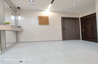 Apartment - 3 Bedrooms - 3 Bathrooms for sale in Gate 2 - Ahmose - Hadayek El Ahram - Giza