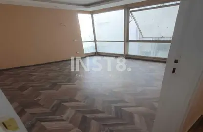 شقة - 3 غرف نوم - 3 حمامات للايجار في جاليريا  مون فالى - المستثمرين الجنوبية - مدينة القاهرة الجديدة - القاهرة