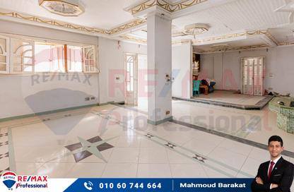 Duplex - 3 Bedrooms - 3 Bathrooms for sale in Abo Qir St. - Glim - Hay Sharq - Alexandria