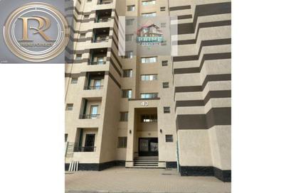 Apartment - 3 Bedrooms - 1 Bathroom for sale in Gate 4 - Mena - Hadayek El Ahram - Giza