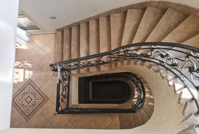 8053684 - Property Image 2