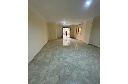 Apartment - 3 Bedrooms - 2 Bathrooms for rent in Abou Dawoud Al Zahery St. - 6th Zone - Nasr City - Cairo