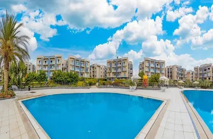 Apartment - 3 Bedrooms - 3 Bathrooms for sale in Galleria Moon Valley - South Investors Area - New Cairo City - Cairo