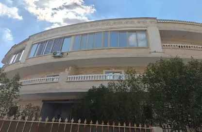 Apartment - 3 Bedrooms - 2 Bathrooms for sale in Green land - 3rd District West - Shorouk City - Cairo