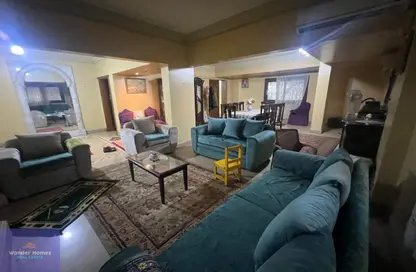 شقة - 3 غرف نوم - 2 حمامات للبيع في شارع النادي - المعادي - حي المعادي - القاهرة