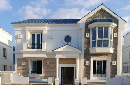 Villa - 2 Bedrooms - 3 Bathrooms for sale in Mountain View iCity October - 6 October Compounds - 6 October City - Giza
