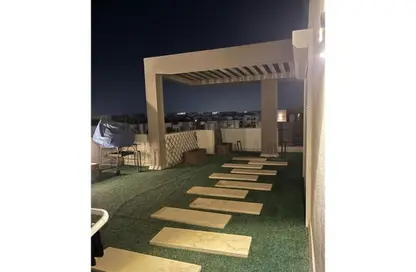 (بنتهاوس  (روف - 3 غرف نوم - 3 حمامات للبيع في مون ريزيدنس - فيفث سكوير - التجمع الخامس - مدينة القاهرة الجديدة - القاهرة