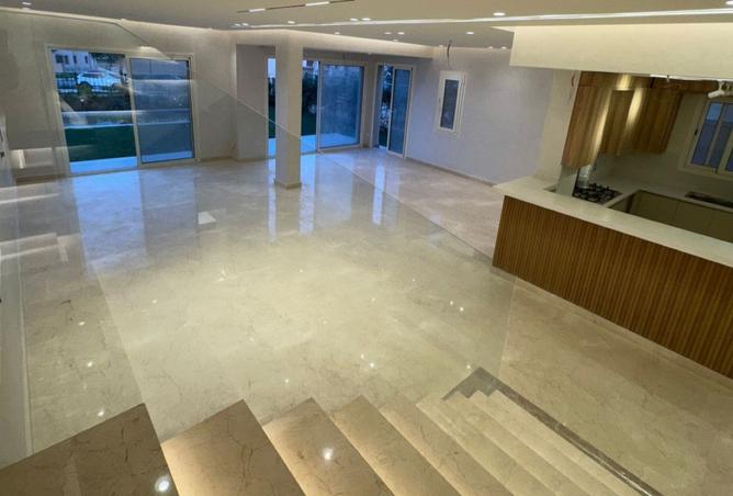 8015885 - Property Image 2