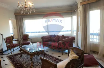 شقة - 3 غرف نوم - 3 حمامات للبيع في شارع وادي النيل - المهندسين - الجيزة