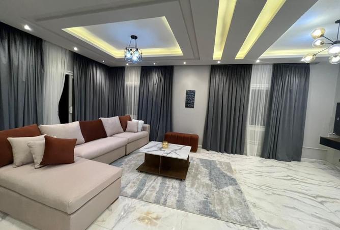 8074094 - Property Image 2