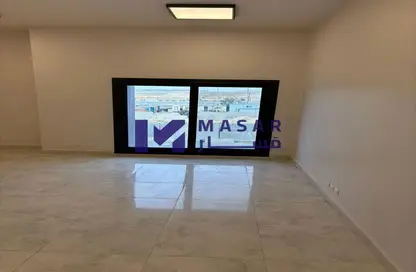 Office Space - Studio - 1 Bathroom for rent in One Golden Square Mall - The 5th Settlement - New Cairo City - Cairo