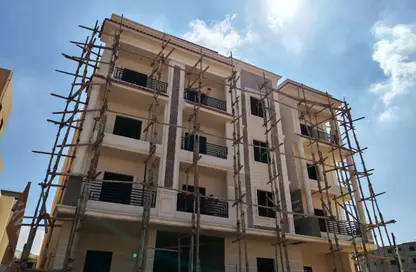 Apartment - 2 Bedrooms - 1 Bathroom for sale in Bait Alwatan - The 5th Settlement - New Cairo City - Cairo
