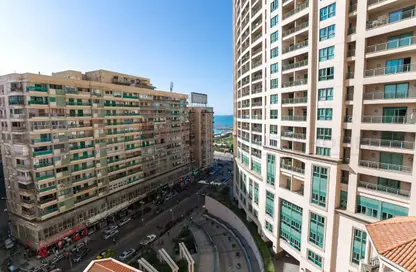 شقة - 3 غرف نوم - 3 حمامات للايجار في سان ستيفانو - حي شرق - الاسكندرية