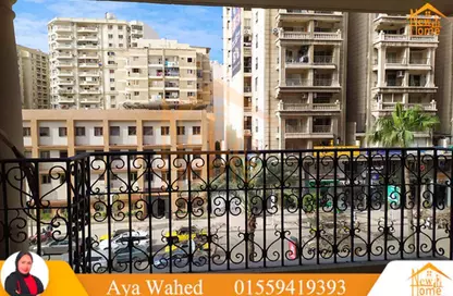 Apartment - 3 Bedrooms - 3 Bathrooms for sale in Mohamed Fawzy Moaz St. - Smouha - Hay Sharq - Alexandria