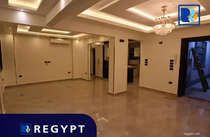 Apartment - 2 Bedrooms - 1 Bathroom for rent in Al Gezira El Wosta St. (Yousef Kamel) - Zamalek - Cairo