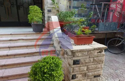 Apartment - 3 Bedrooms - 2 Bathrooms for sale in Mohamed Korayem St. - 6th Zone - Nasr City - Cairo