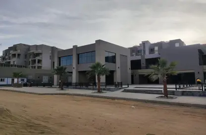 محل - استوديو - 1 حمام للايجار في فيلدج جيت - المستثمرين الجنوبية - مدينة القاهرة الجديدة - القاهرة