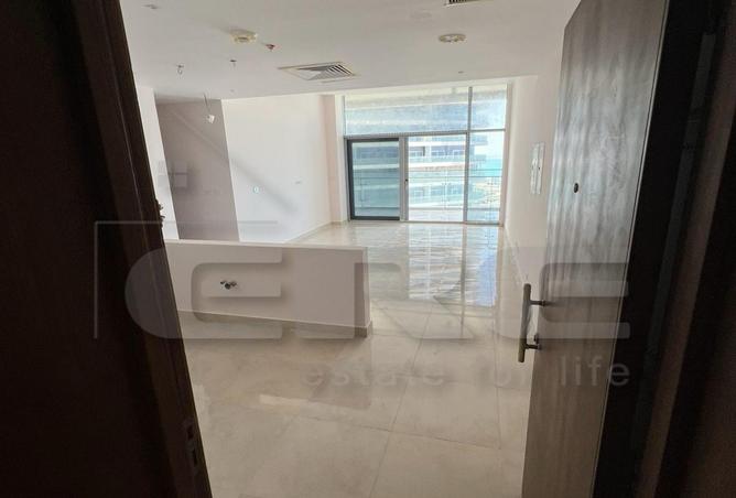 8089273 - Property Image 2