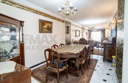 شقة - 3 غرف نوم - 2 حمامات للبيع في سبورتنج - حي شرق - الاسكندرية