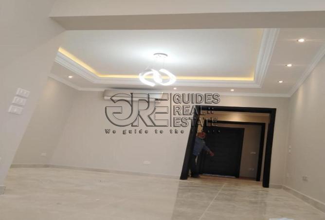 8339028 - Property Image 3