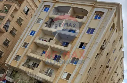 شقة - 3 غرف نوم - 1 حمام للبيع في المستثمر الصغير - الحي العاشر - الشيخ زايد - الجيزة