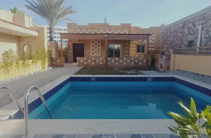 فيلا - 4 غرف نوم - 3 حمامات للبيع في عايده بيتش - مركز الحمام - الساحل الشمالي