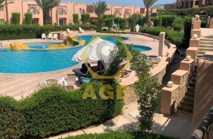 دوبلكس - 2 غرف نوم - 2 حمامات للبيع في امباير ريزورت - العين السخنة - السويس