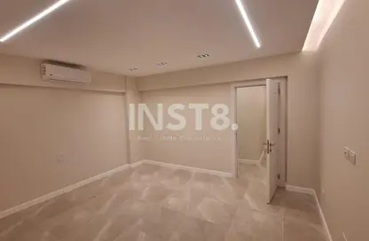 شقة - 2 غرف نوم - 2 حمامات للايجار في جاليريا  مون فالى - المستثمرين الجنوبية - مدينة القاهرة الجديدة - القاهرة