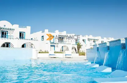 Townhouse - 4 Bedrooms - 3 Bathrooms for sale in Mountain View - Ras Al Hekma - North Coast