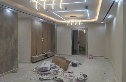 شقة - 3 غرف نوم - 2 حمامات للبيع في البوابة الثالثة - منقرع - حدائق الاهرام - الجيزة