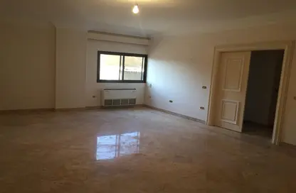 شقة - 3 غرف نوم - 2 حمامات للايجار في شارع نخله المطيعي - ميدان تريومف - النزهة - القاهرة