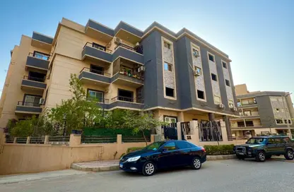 Apartment - 3 Bedrooms - 2 Bathrooms for sale in New Narges - New Cairo City - Cairo