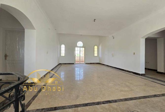 8293292 - Property Image 2