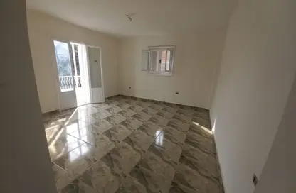 شقة - 3 غرف نوم - 2 حمامات للايجار في شارع الجولف - المعادي - حي المعادي - القاهرة