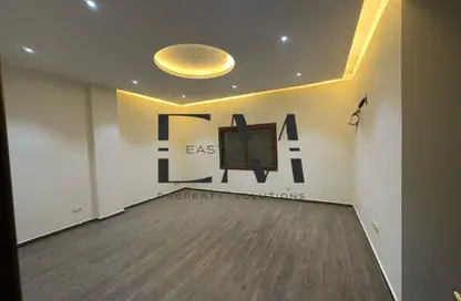 Apartment - 3 Bedrooms - 2 Bathrooms for rent in El Yasmeen 8 - El Yasmeen - New Cairo City - Cairo