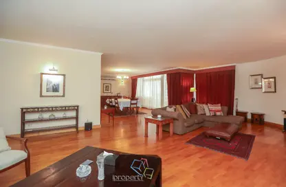 Apartment - 3 Bedrooms - 2 Bathrooms for rent in Kafr Abdo St. - Kafr Abdo - Roushdy - Hay Sharq - Alexandria
