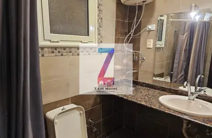 Apartment - 3 Bedrooms - 3 Bathrooms for rent in Ganoob El Acadimia - New Cairo City - Cairo
