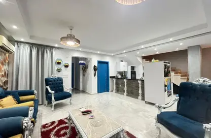 منزل مزدوج - 4 غرف نوم - 3 حمامات للبيع في ماونتن فيو راس الحكمة - راس الحكمة - الساحل الشمالي