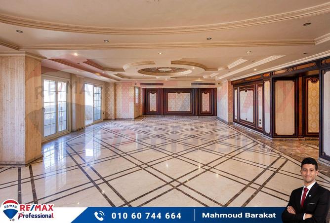 شقة - 3 غرف نوم - 3 حمامات للبيع في شارع زكي رجب - سموحة - حي شرق - الاسكندرية