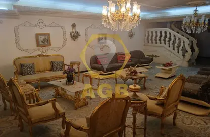 دوبلكس - 4 غرف نوم - 3 حمامات للبيع في شارع نخله المطيعي - ميدان تريومف - النزهة - القاهرة