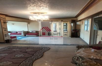 Apartment - 3 Bedrooms - 2 Bathrooms for sale in Gameat Al Dewal Al Arabeya St. - Mohandessin - Giza