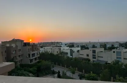 منزل مزدوج - 4 غرف نوم - 4 حمامات للبيع في جرينز - الحي السادس - الشيخ زايد - الجيزة