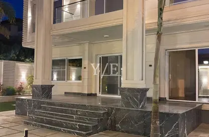Villa - 7+ Bedrooms - 7 Bathrooms for sale in Royal City - Sheikh Zayed Compounds - Sheikh Zayed City - Giza