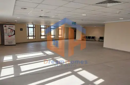 عيادة - استوديو - 1 حمام للايجار في شارع عمر بن الخطاب - الرحاب المرحلة الرابعة - الرحاب - مدينة القاهرة الجديدة - القاهرة
