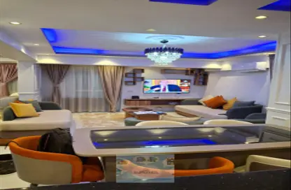 Apartment - 3 Bedrooms - 2 Bathrooms for sale in Al Hadiqah Al Dawliyah - 7th District - Nasr City - Cairo
