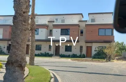 Townhouse - 6 Bedrooms - 6 Bathrooms for sale in Azzar - 5th Settlement Compounds - The 5th Settlement - New Cairo City - Cairo