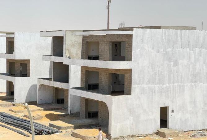 Chalet - 2 Bedrooms - 3 Bathrooms for sale in Azha - Al Ain Al Sokhna - Suez